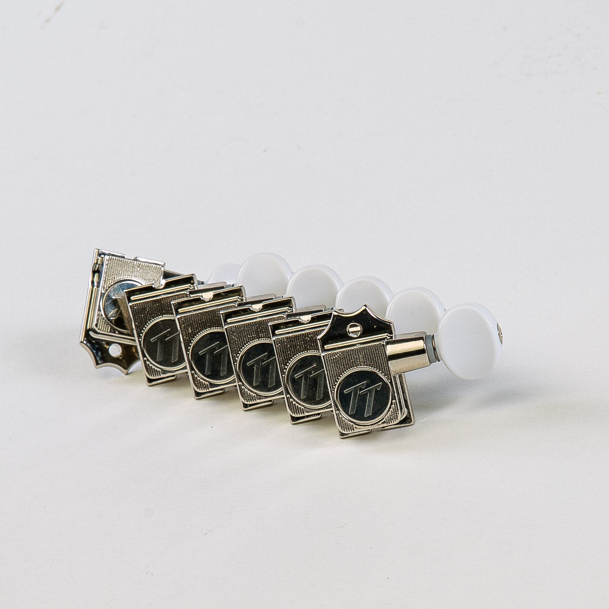 Allparts Top Tier 6 in-line keys w/ white plastic oval buttons full set view nickel 