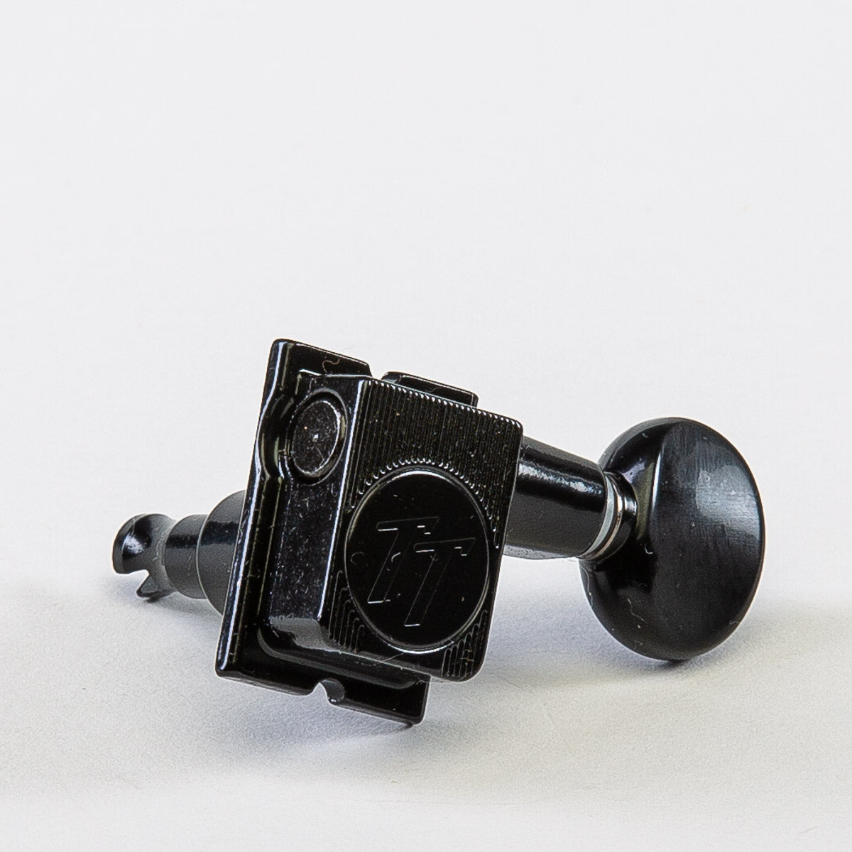 Allparts Top Tier 6 in-line staggered post keys w/ oval button single front view black